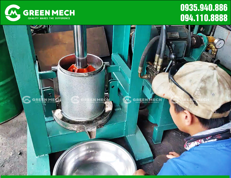 Ép dầu cực kì đơn giản với máy ép dầu thủy lực