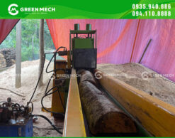 Máy được trang bị băng tải cấp liệu, giảm chi phí nhân công